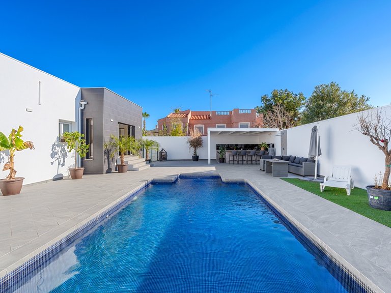 Villa for Sale in Ciudad Quesada, Alicante 32