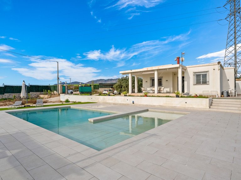 Villa for Sale in Elche/Elx, Elche, Alicante 3