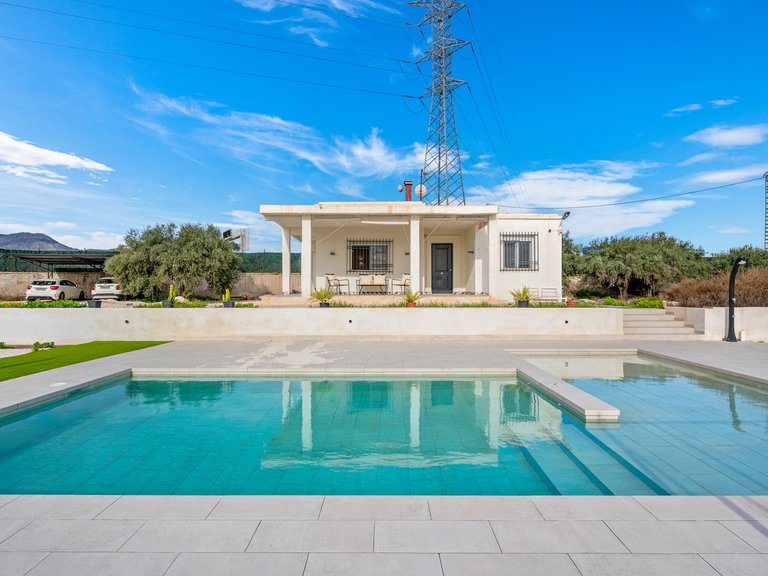 Villa for Sale in Elche/Elx, Elche, Alicante 2