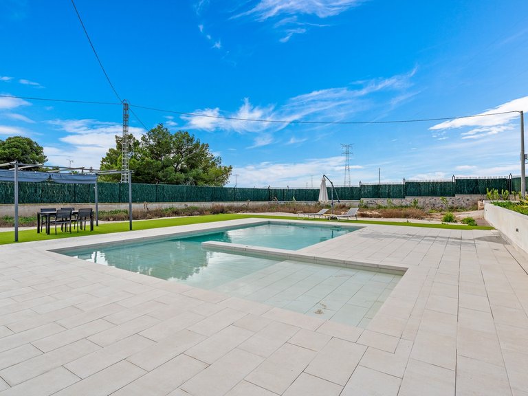 Villa for Sale in Elche/Elx, Elche, Alicante 31