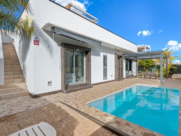 Villa for Sale in Ciudad Quesada/rojales, Alicante 1