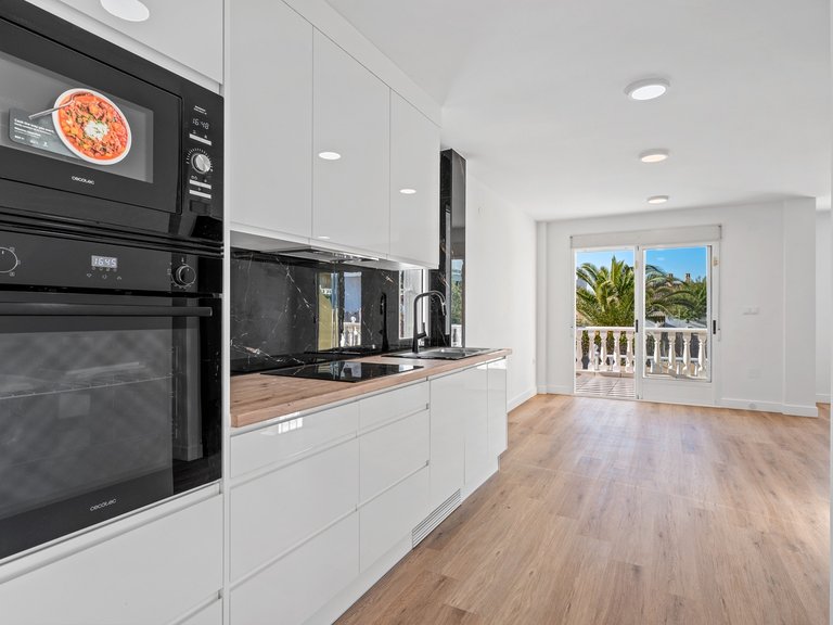 Town House for Sale in Benimar, Alicante 5