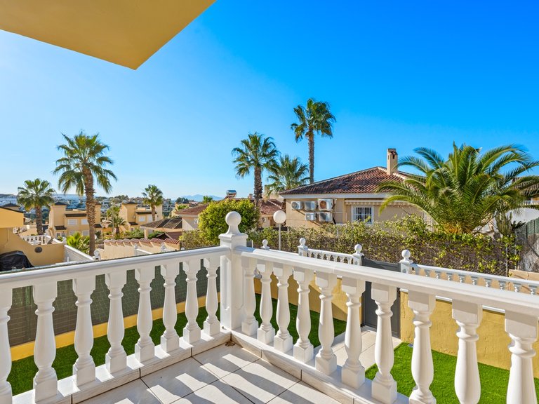 Town House for Sale in Benimar, Alicante 11