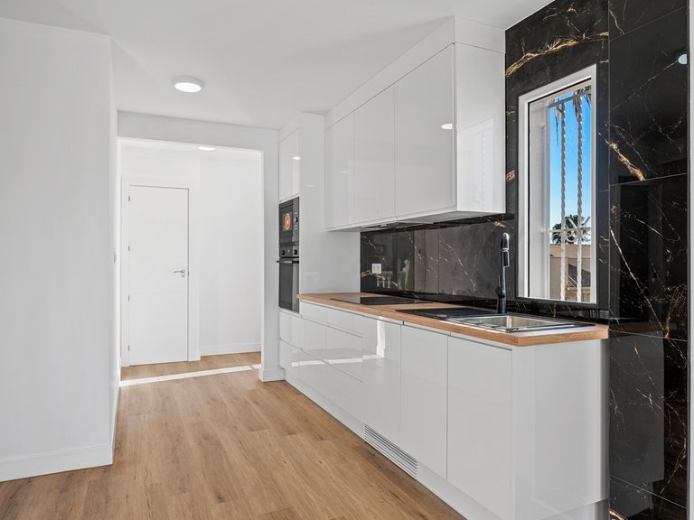 Town House for Sale in Benimar, Alicante 8