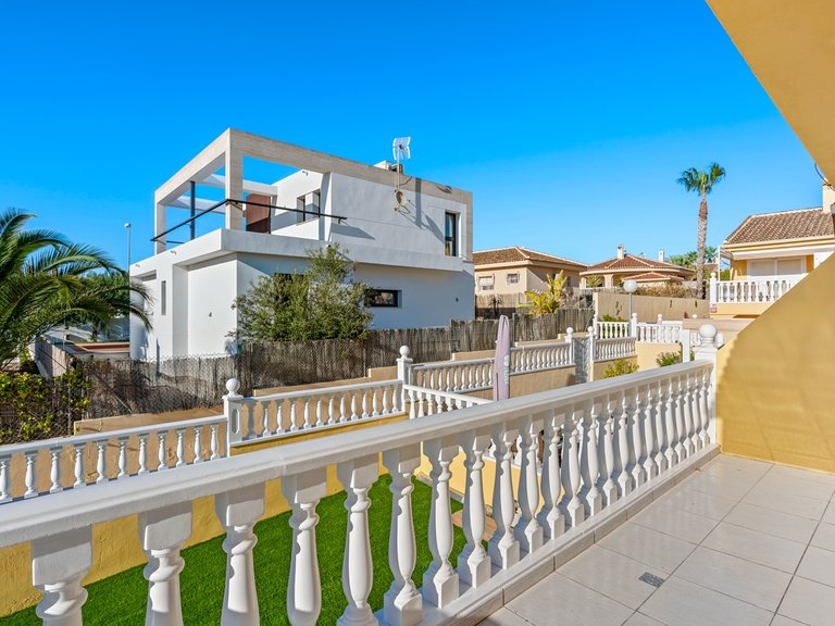 Town House for Sale in Benimar, Alicante 12