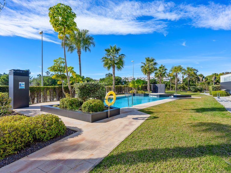 Apartment for Sale in Villamartin, Alicante 43