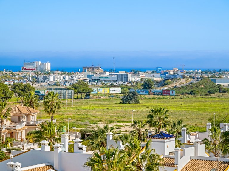 Apartment for Sale in Villamartin, Alicante 39