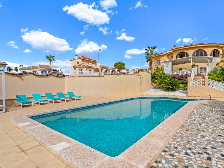 Villa for Sale in Ciudad Quesada, Alicante 1