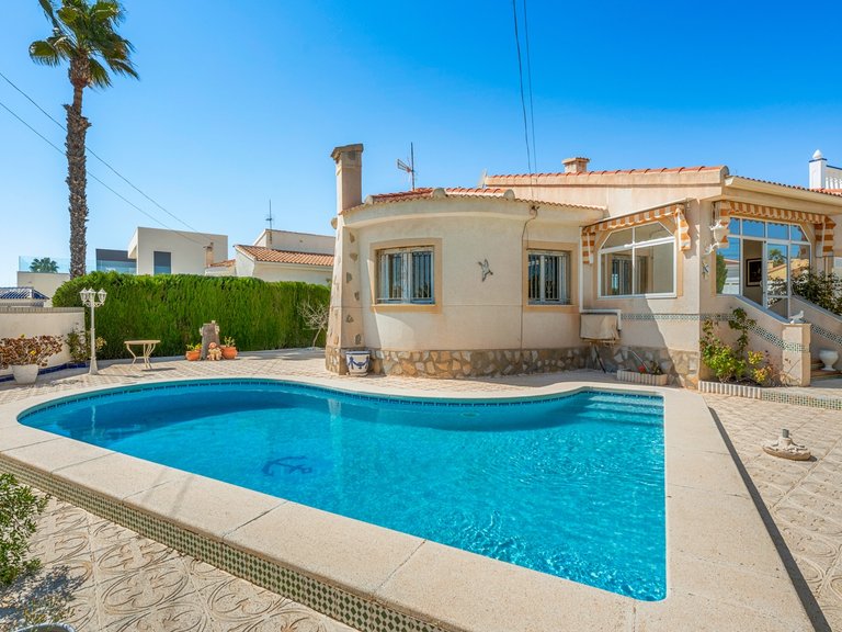 Villa for Sale in Ciudad Quesada, Alicante 1