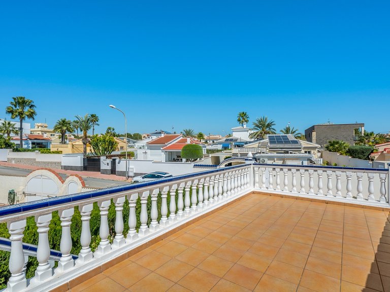 Villa for Sale in Ciudad Quesada, Alicante 32