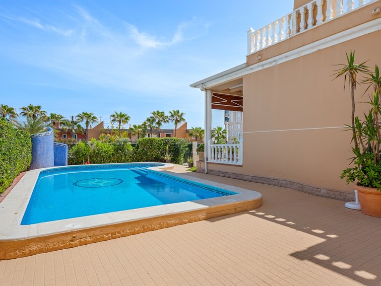 Villa for Sale in La Mata, Torrevieja, Alicante 8