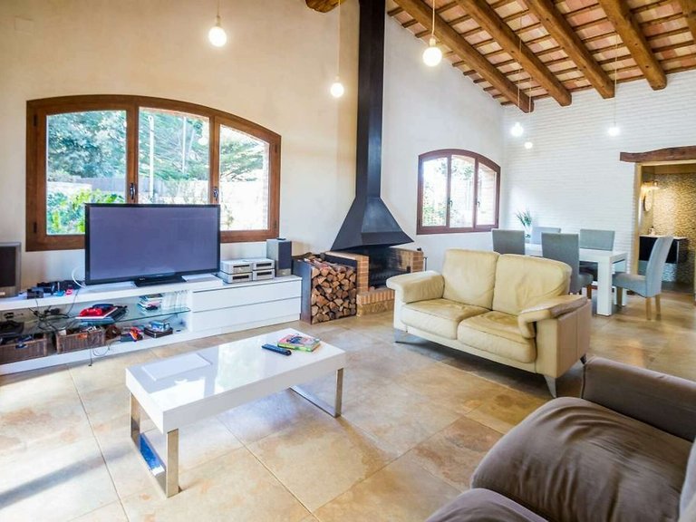 Town House for Sale in Mont-ras, Gerona 10