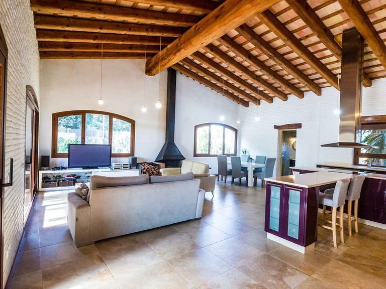 Town House for Sale in Mont-ras, Gerona 12