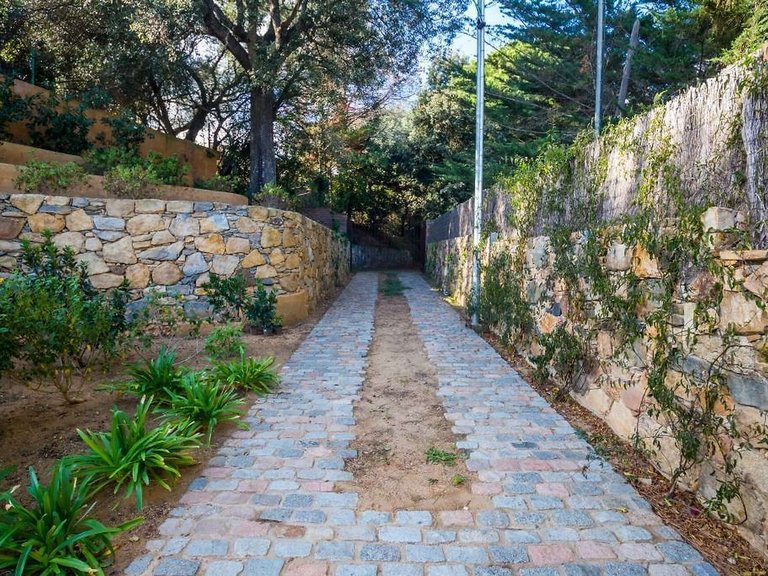 Town House for Sale in Mont-ras, Gerona 27