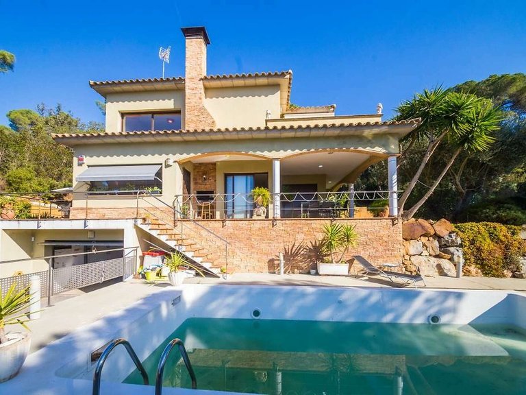 Town House for Sale in Calonge, Gerona 2