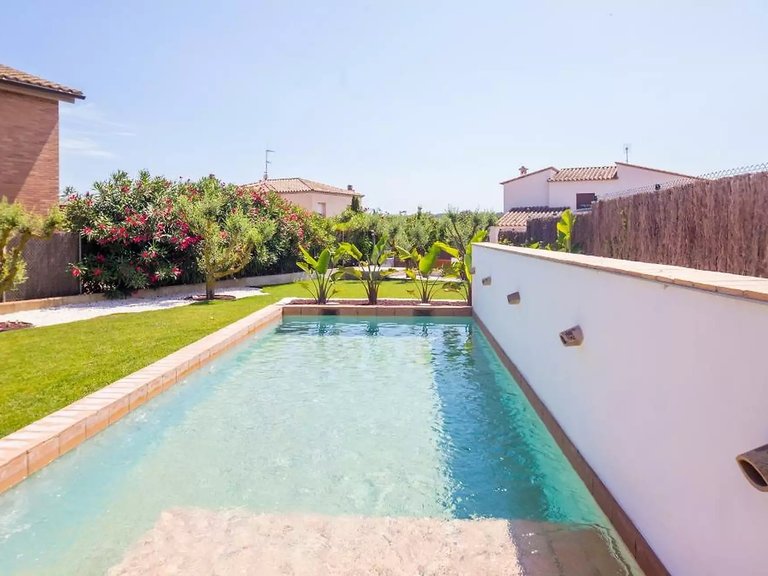 Town House for Sale in Vall-llobrega, Gerona 3