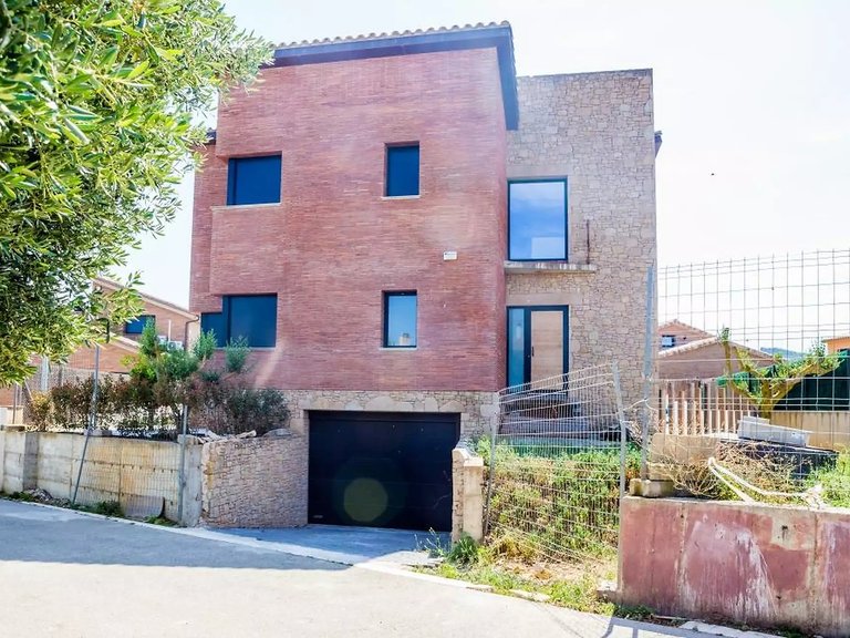 Town House for Sale in Vall-llobrega, Gerona 40