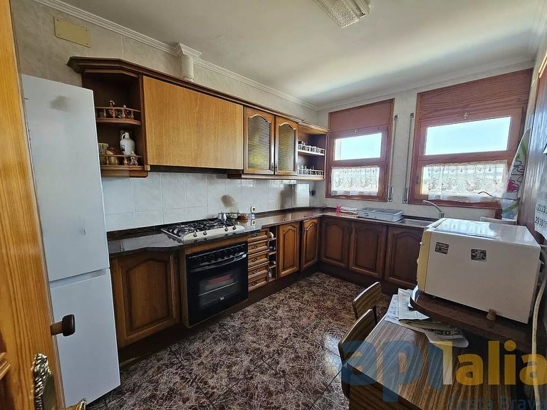 Town House for Sale in Palamós, Gerona 9