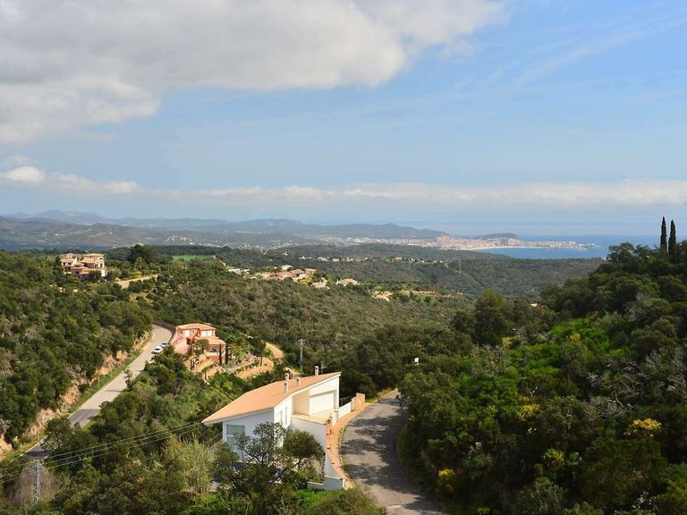 Town House for Sale in Platja D'aro, Gerona 4