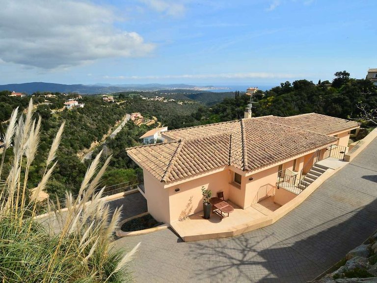 Town House for Sale in Platja D'aro, Gerona 7