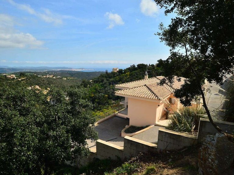 Town House for Sale in Platja D'aro, Gerona 8
