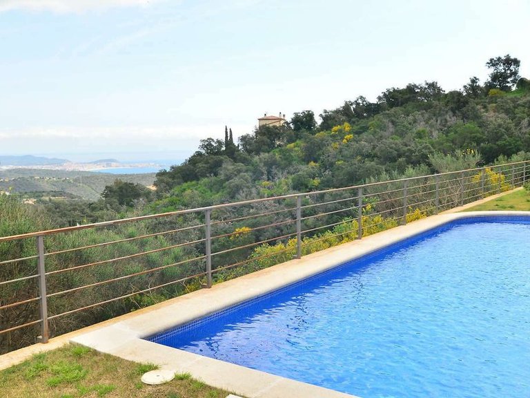 Town House for Sale in Platja D'aro, Gerona 43