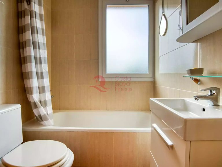 Town House for Sale in Platja D'aro, Gerona 18