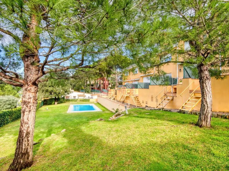 Town House for Sale in Platja D'aro, Gerona 23