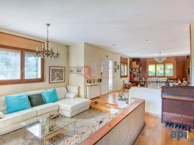 Town House for Sale in Sant Feliu De Guíxols, Gerona 5