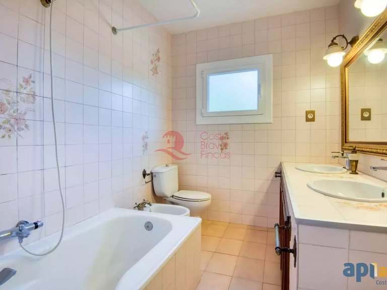 Town House for Sale in Sant Feliu De Guíxols, Gerona 27