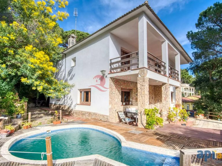 Town House for Sale in Sant Feliu De Guíxols, Gerona 32