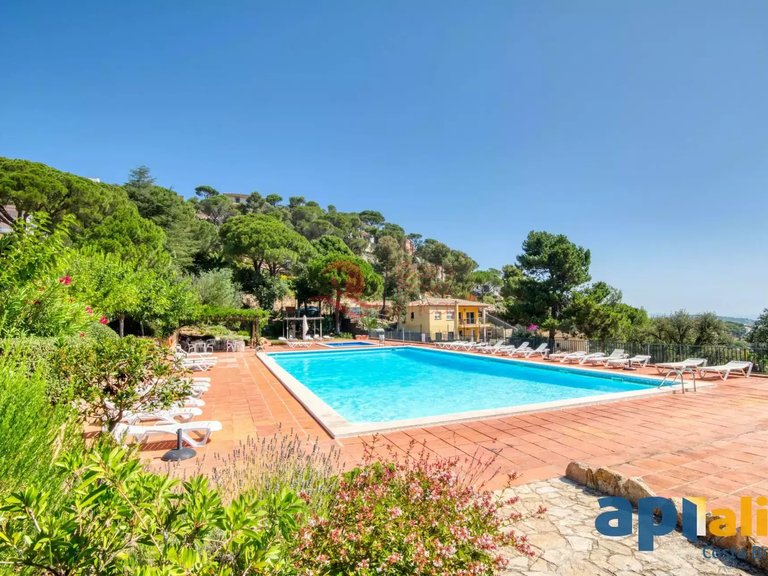 Town House for Sale in Sant Feliu De Guíxols, Gerona 42