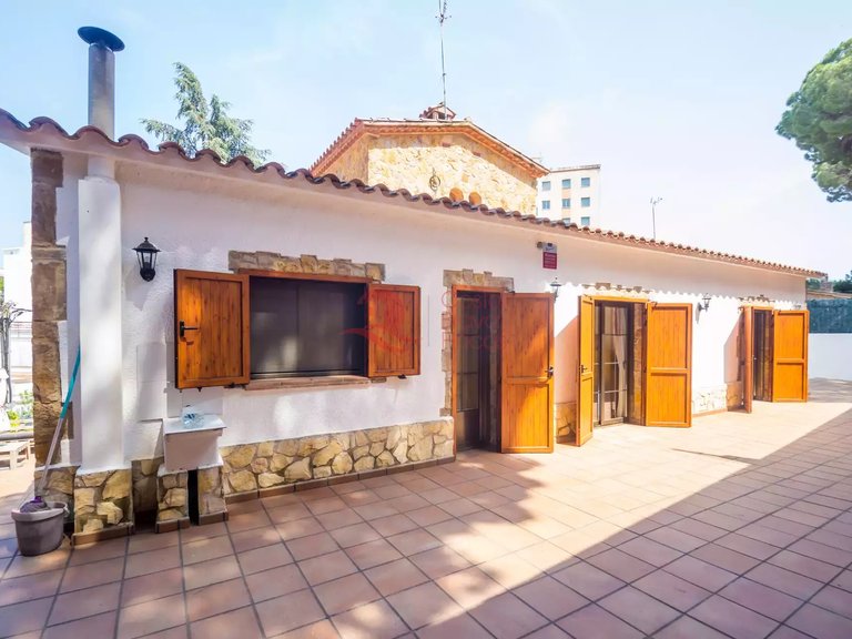 Town House for Sale in Platja D'aro, Gerona 11