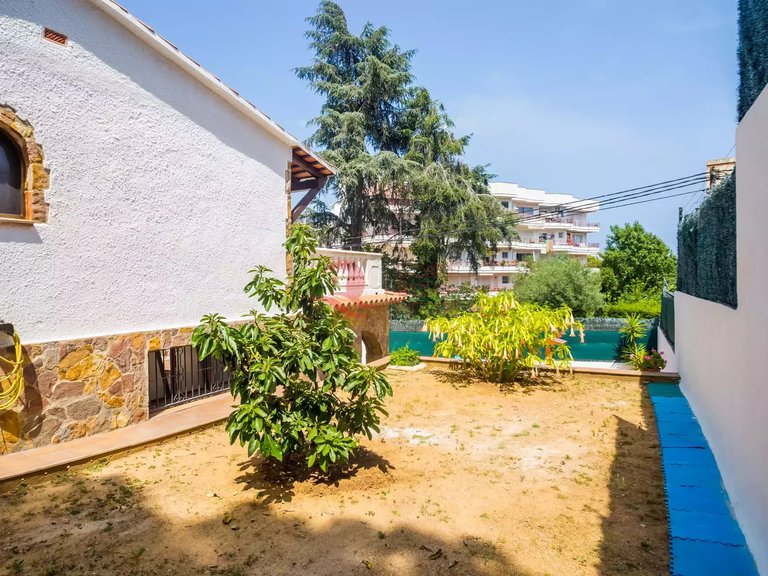 Town House for Sale in Platja D'aro, Gerona 12