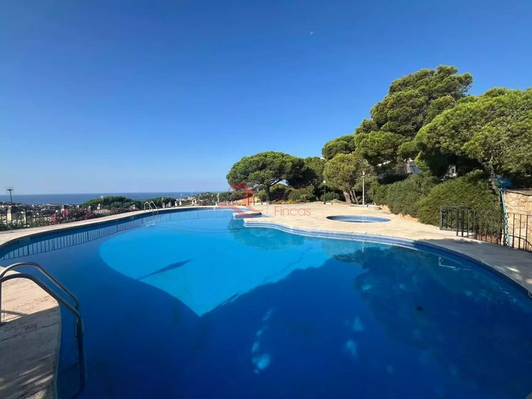 Apartment for Sale in Sant Feliu De Guíxols, Gerona 1