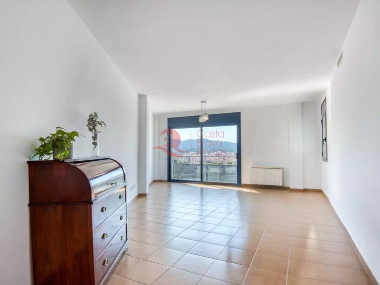 Apartment for Sale in Sant Feliu De Guíxols, Gerona 7