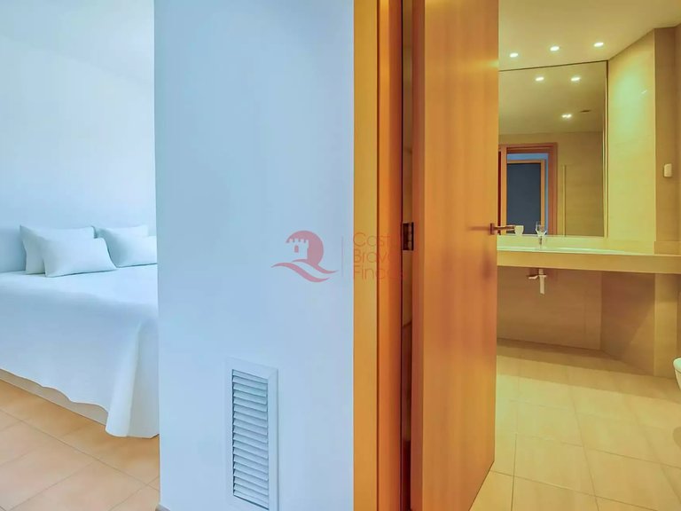 Apartment for Sale in Sant Feliu De Guíxols, Gerona 12