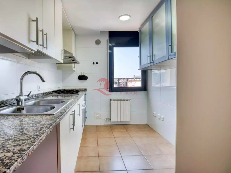 Apartment for Sale in Sant Feliu De Guíxols, Gerona 17