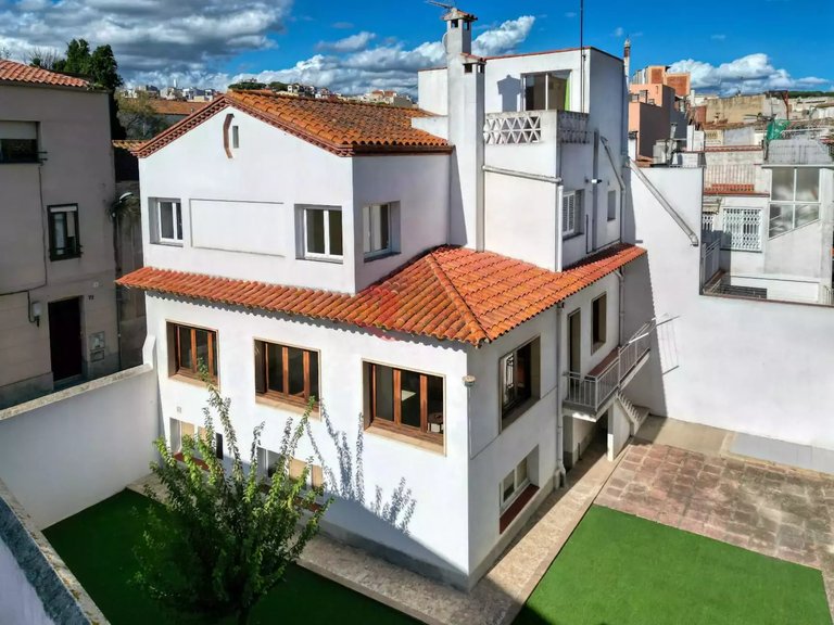 Town House for Sale in Sant Feliu De Guíxols, Gerona 4