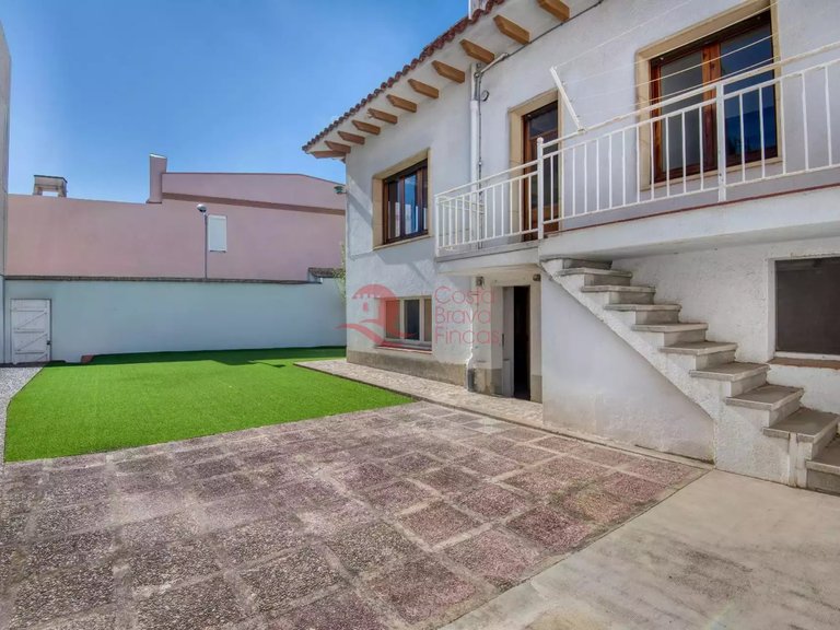 Town House for Sale in Sant Feliu De Guíxols, Gerona 7