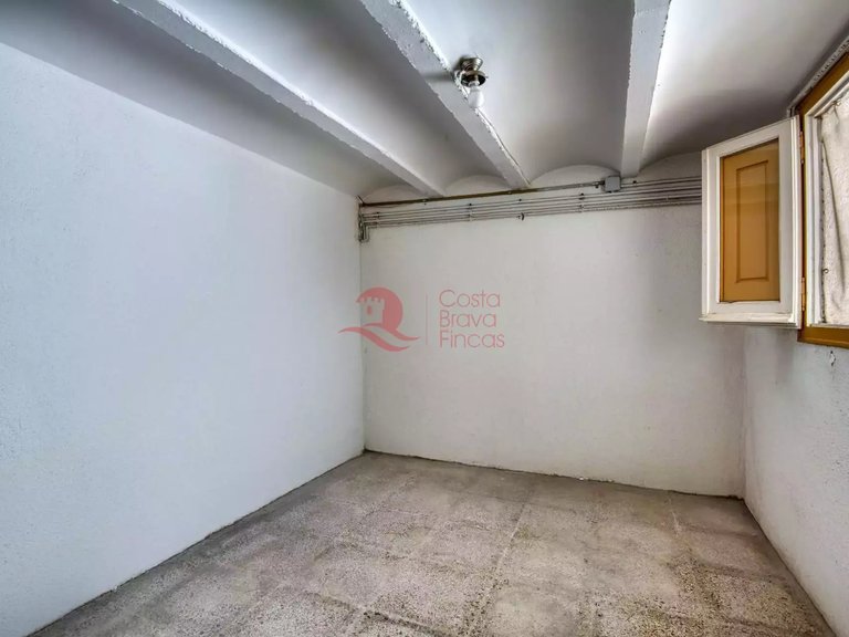 Town House for Sale in Sant Feliu De Guíxols, Gerona 11