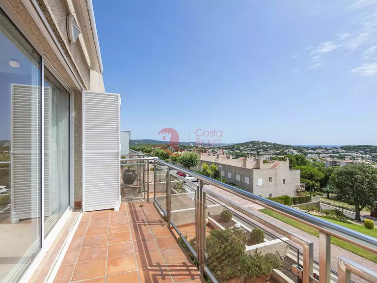 Town House for Sale in Sant Feliu De Guíxols, Gerona 1