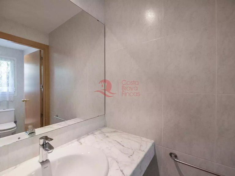 Town House for Sale in Sant Feliu De Guíxols, Gerona 35