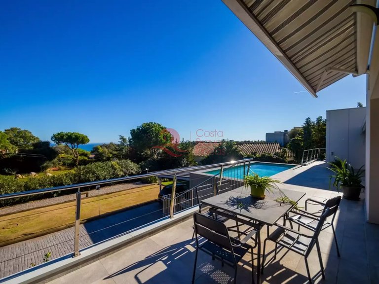 Town House for Sale in Platja D'aro, Gerona 1