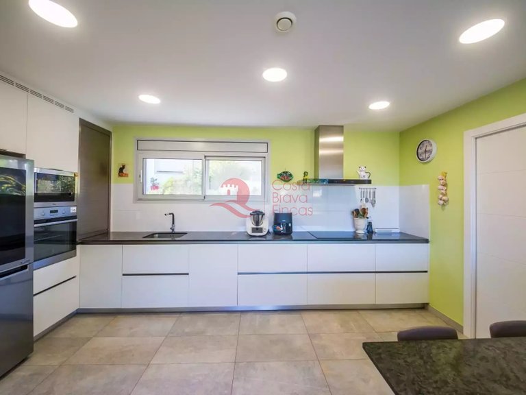 Town House for Sale in Platja D'aro, Gerona 28