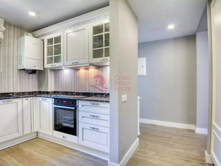 Apartment for Sale in Sant Feliu De Guíxols, Gerona 10