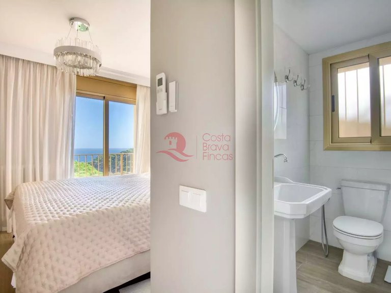 Apartment for Sale in Sant Feliu De Guíxols, Gerona 14