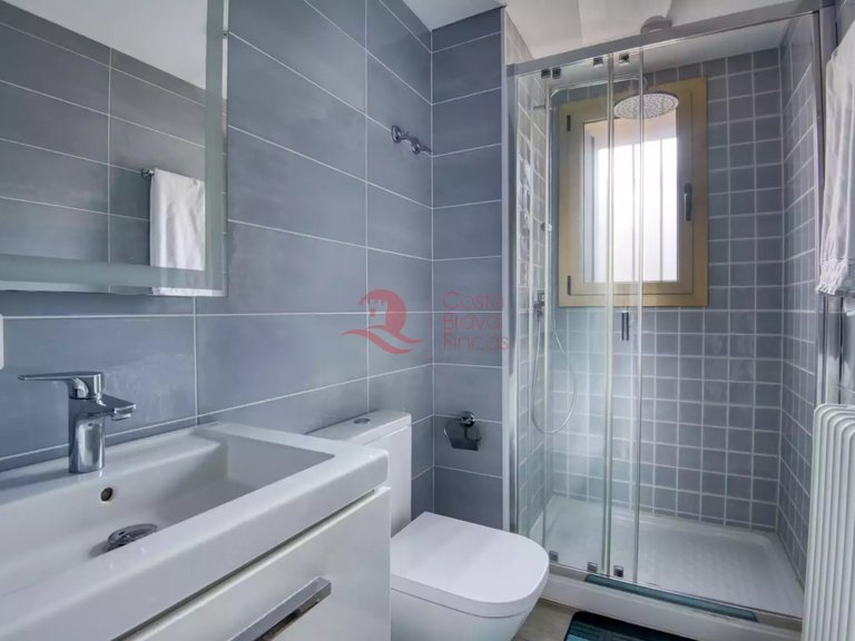 Apartment for Sale in Sant Feliu De Guíxols, Gerona 17
