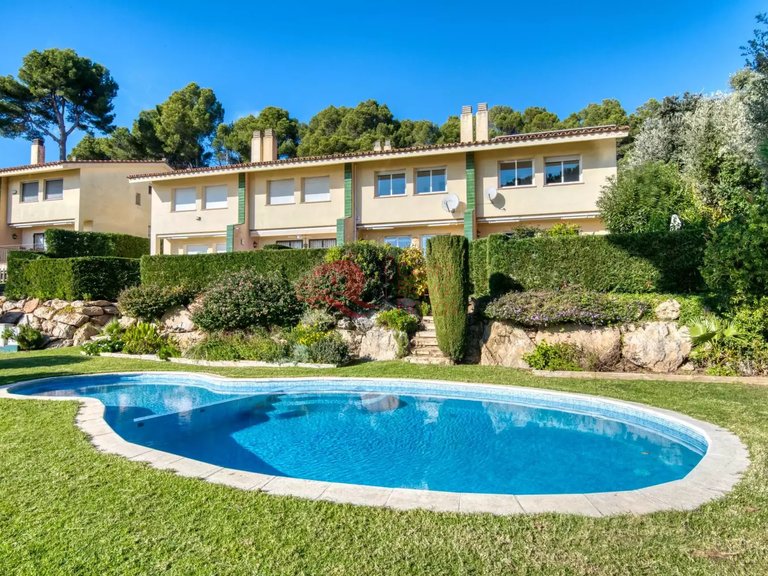 Town House for Sale in Sant Feliu De Guíxols, Gerona 13