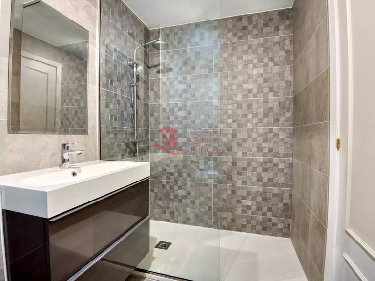 Town House for Sale in Sant Feliu De Guíxols, Gerona 17